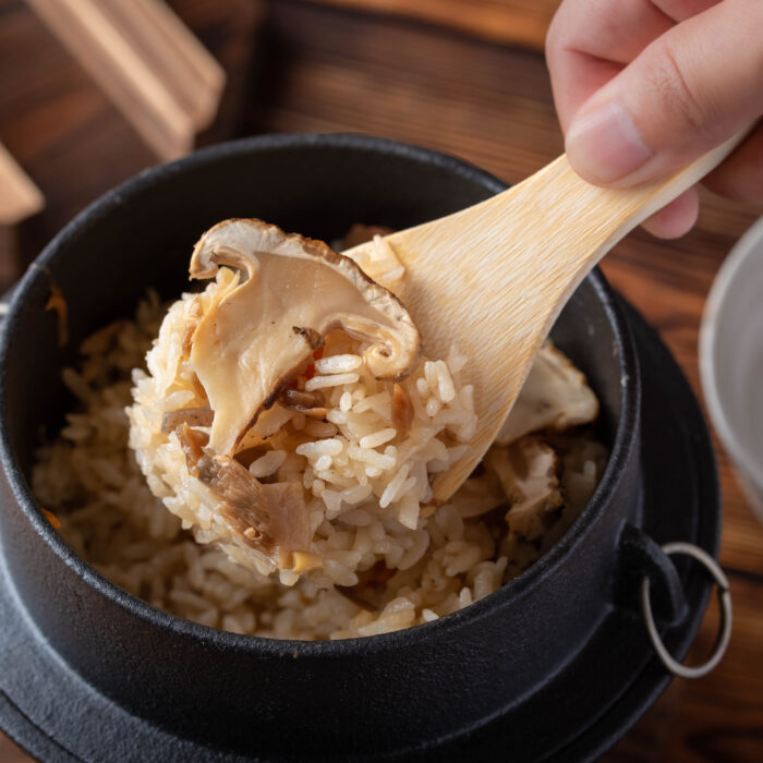 Rice with matsutake mushrooms