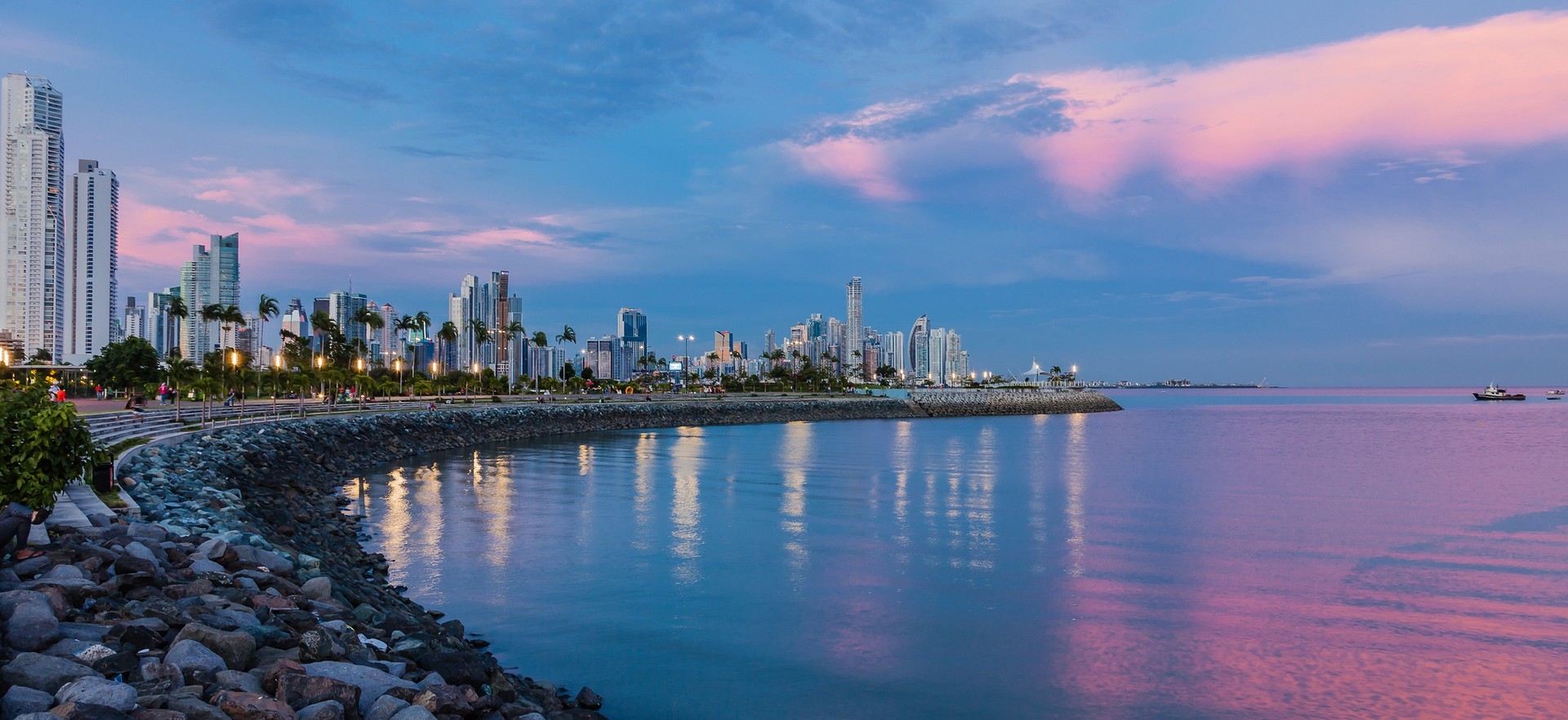 skyline-of-panama-city-at-blue-hour